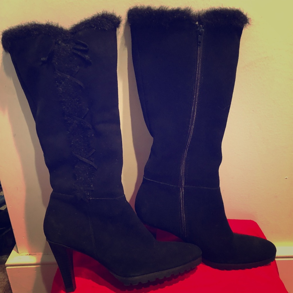 Womans boots never worn